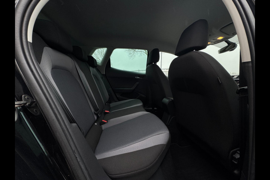 Seat Arona 1.0 TSI Style Business Intense CAMERA / NAVIGATIE / ADAPT. CRUISE / 4-SEIZ BANDEN / HOGE INSTAP /PDC RONDOM / BLINDSPOT