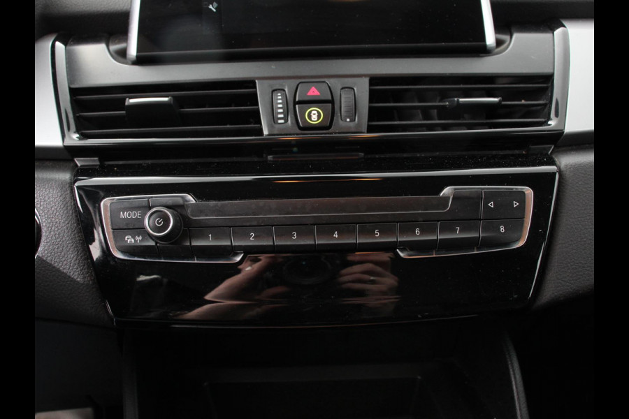 BMW 2 Serie Gran Tourer 218i 7p. Executive Launch Edition | Cruise control | Climate control | Parkeersensoren | Navigatie | Achteruitrijcamera | LED | Lichtmetalen velgen