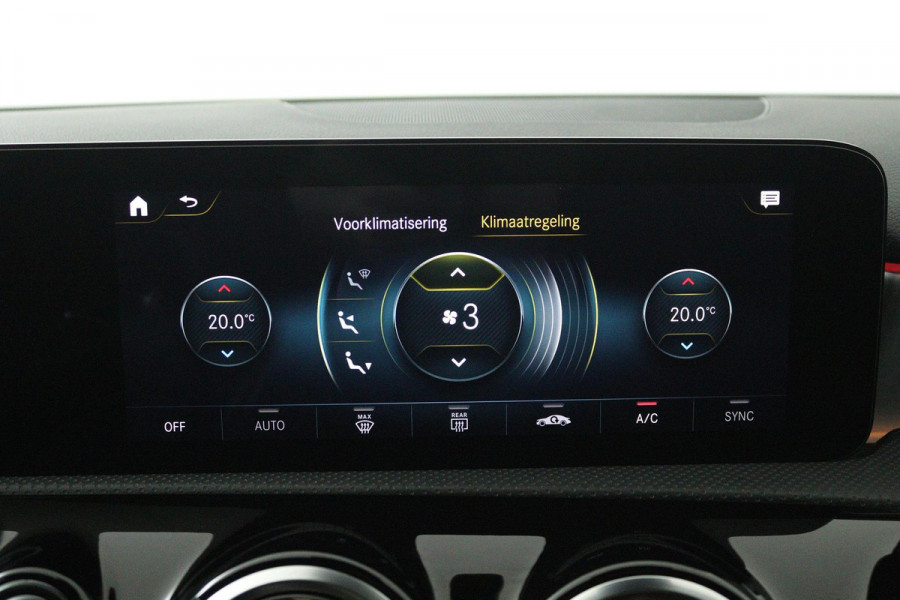 Mercedes-Benz A-Klasse 250 e Business Solution AMG Limited (SFEERVERLICHTING, STOELVERWARMING, ACHTERUITRIJCAMERA, SENSOREN)