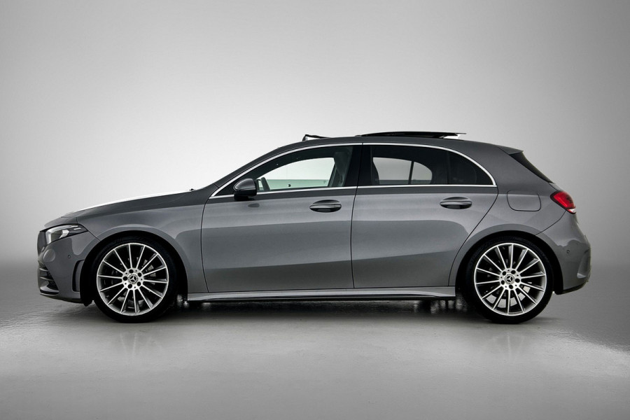 Mercedes-Benz A-Klasse 180 Premium AMG-Line(Dealer OnderH, Panorama, Lane Assist, StoelV, Carplay, Navi, Climate Con, Etc)