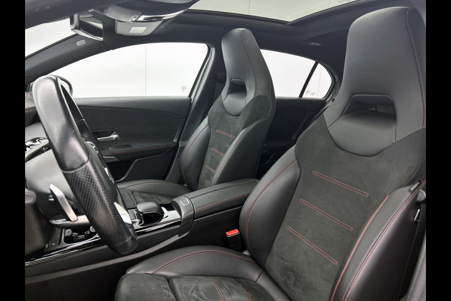 Mercedes-Benz A-Klasse 180 Premium AMG-Line(Dealer OnderH, Panorama, Lane Assist, StoelV, Carplay, Navi, Climate Con, Etc)