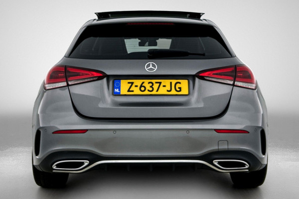 Mercedes-Benz A-Klasse 180 Premium AMG-Line(Dealer OnderH, Panorama, Lane Assist, StoelV, Carplay, Navi, Climate Con, Etc)