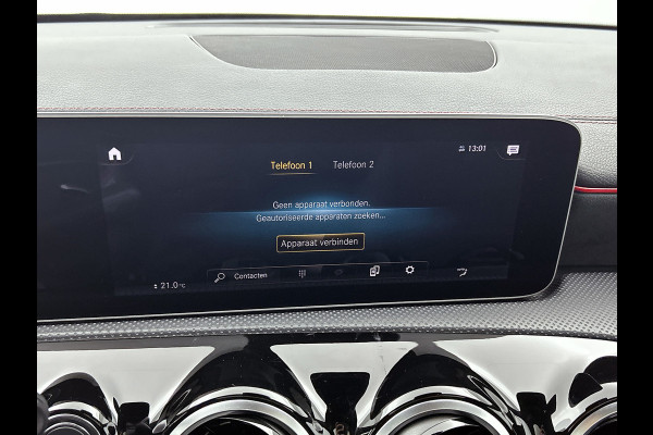 Mercedes-Benz A-Klasse 180 Premium AMG-Line(Dealer OnderH, Panorama, Lane Assist, StoelV, Carplay, Navi, Climate Con, Etc)