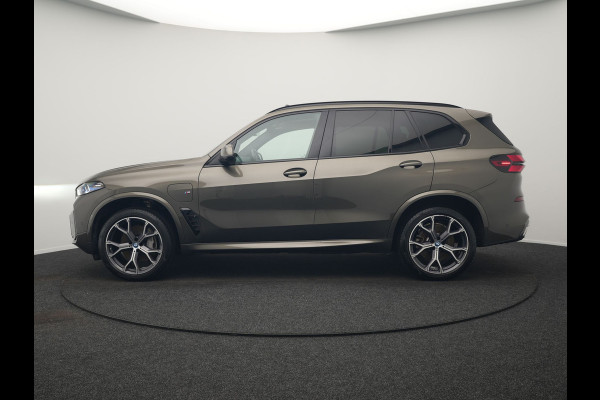 BMW X5 xDrive50e M Sport Plug In Hybrid 490pk Dealer O.H. PHEV | Panodak | Luchtvering | Harman & Kardon | Laser | Adaptive Cruise Comfortstoelen | Memory | Stoelventilatie | Head Up | Adaptive Cruise | 360 Camera | Apple Carplay