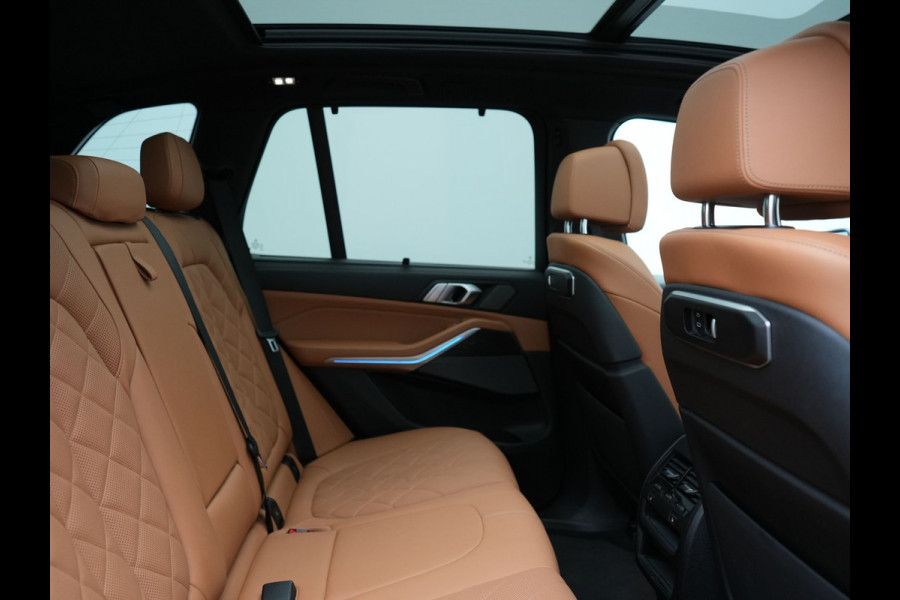 BMW X5 xDrive50e M Sport Plug In Hybrid 490pk Dealer O.H. PHEV | Panodak | Luchtvering | Harman & Kardon | Laser | Adaptive Cruise Comfortstoelen | Memory | Stoelventilatie | Head Up | Adaptive Cruise | 360 Camera | Apple Carplay