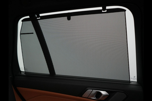 BMW X5 xDrive50e M Sport Plug In Hybrid 490pk Dealer O.H. PHEV | Panodak | Luchtvering | Harman & Kardon | Laser | Adaptive Cruise Comfortstoelen | Memory | Stoelventilatie | Head Up | Adaptive Cruise | 360 Camera | Apple Carplay
