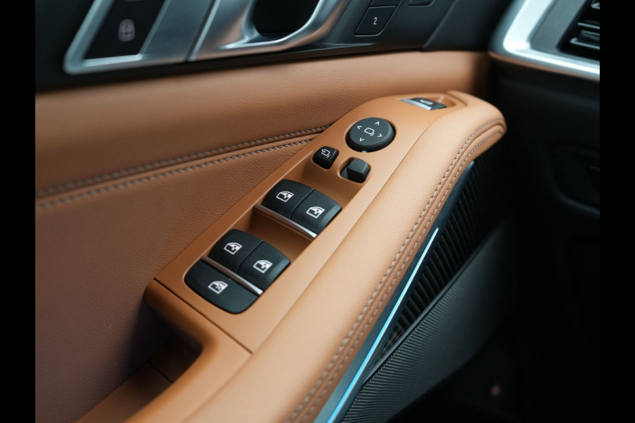 BMW X5 xDrive50e M Sport Plug In Hybrid 490pk Dealer O.H. PHEV | Panodak | Luchtvering | Harman & Kardon | Laser | Adaptive Cruise Comfortstoelen | Memory | Stoelventilatie | Head Up | Adaptive Cruise | 360 Camera | Apple Carplay