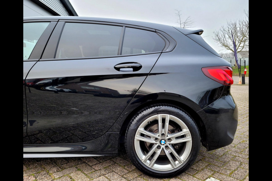 BMW 1-serie 118i M-sport Pano Camera Stuurverw. HIFI [1e eig. BTW NL NAP]
