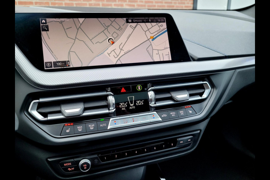 BMW 1-serie 118i M-sport Pano Camera Stuurverw. HIFI [1e eig. BTW NL NAP]