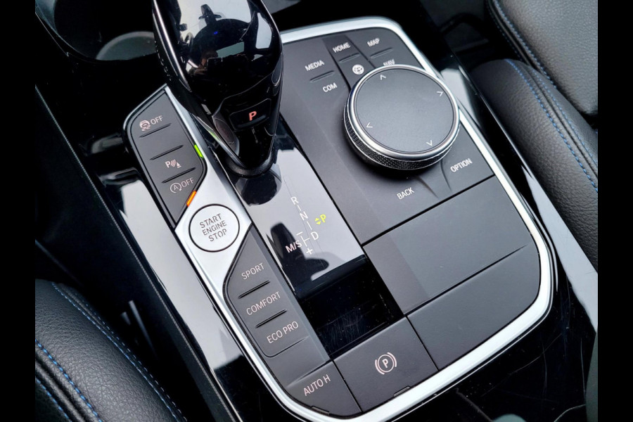 BMW 1-serie 118i M-sport Pano Camera Stuurverw. HIFI [1e eig. BTW NL NAP]