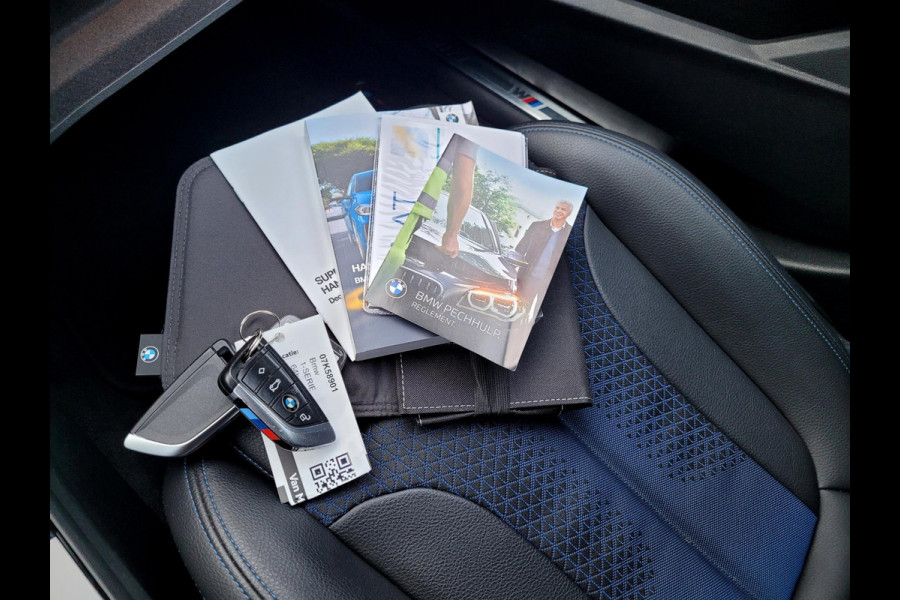 BMW 1-serie 118i M-sport Pano Camera Stuurverw. HIFI [1e eig. BTW NL NAP]