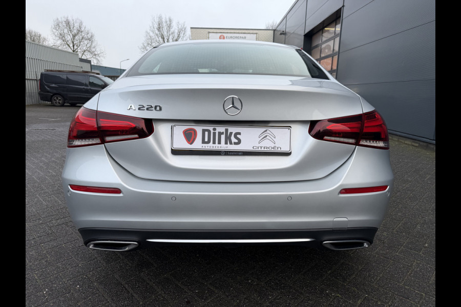 Mercedes-Benz A-Klasse 220 Advantage (Automatische Airco - Navigatie - LED - Stoelverwarming - Camera - Parkeersensoren V+A)