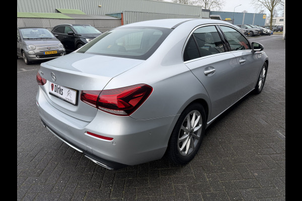Mercedes-Benz A-Klasse 220 Advantage (Automatische Airco - Navigatie - LED - Stoelverwarming - Camera - Parkeersensoren V+A)