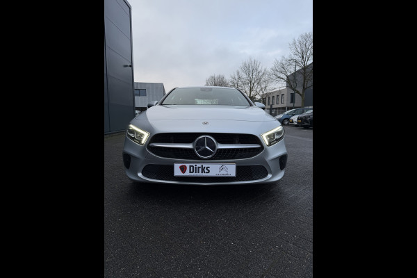 Mercedes-Benz A-Klasse 220 Advantage (Automatische Airco - Navigatie - LED - Stoelverwarming - Camera - Parkeersensoren V+A)