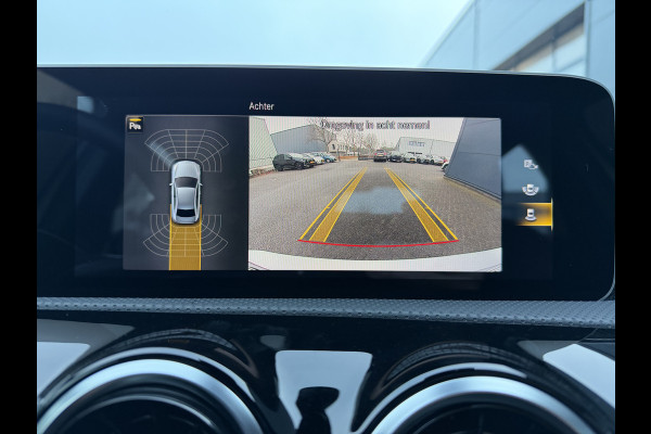 Mercedes-Benz A-Klasse 220 Advantage (Automatische Airco - Navigatie - LED - Stoelverwarming - Camera - Parkeersensoren V+A)