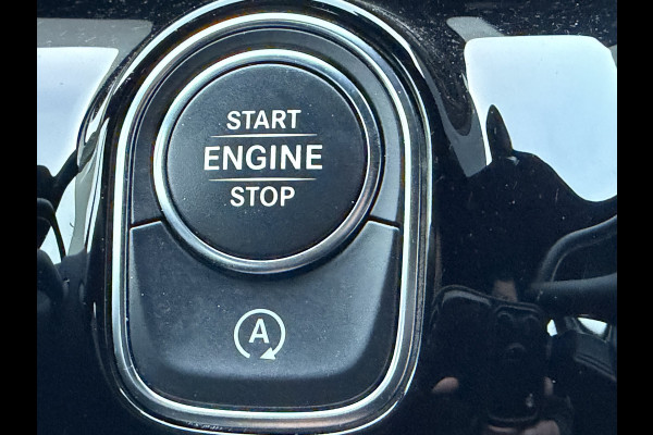 Mercedes-Benz A-Klasse 220 Advantage (Automatische Airco - Navigatie - LED - Stoelverwarming - Camera - Parkeersensoren V+A)