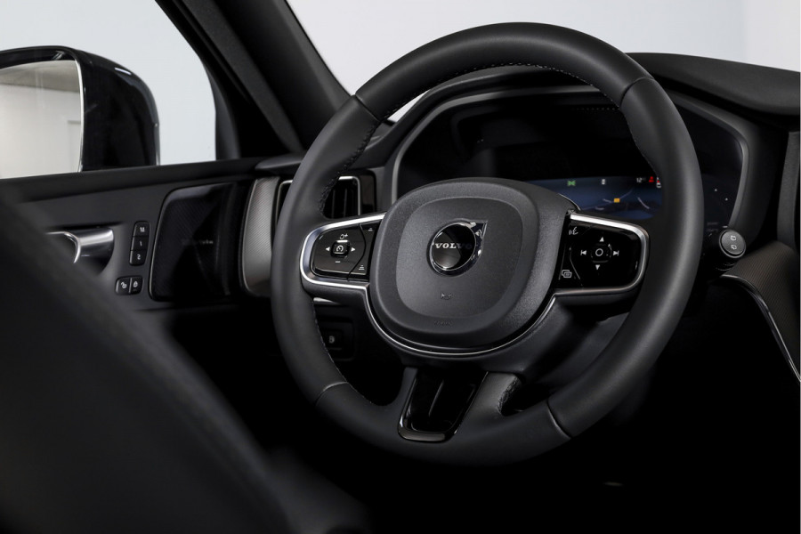 Volvo XC60 2.0 T6 Plug-in hybrid AWD Plus Black Edition - Facelift MY26 | Lighting Pack | 360 Camera | Dig. Cockpit | Adapt. Cruise | Elek. Klep | Stoel-+Stuurverw. | Harman/Kardon | NAV+App. Connect | ECC | LM 21" | 7432