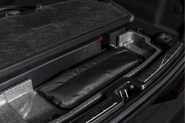 Volvo XC60 2.0 T6 Plug-in hybrid AWD Plus Black Edition - Facelift MY26 | Lighting Pack | 360 Camera | Dig. Cockpit | Adapt. Cruise | Elek. Klep | Stoel-+Stuurverw. | Harman/Kardon | NAV+App. Connect | ECC | LM 21" | 7432