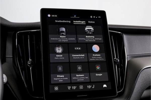 Volvo XC60 2.0 T8 Plug-in hybrid AWD Ultra Black Edition Facelift | Luchtvering | Harmon Kardon | S/K Panodak | Dig.Cockpit | Adapt.Cruise | Stoel-+Stuurverw. | 360 Camera | NAV+App.Connect | Auto.Airco | LM 21" | 5090