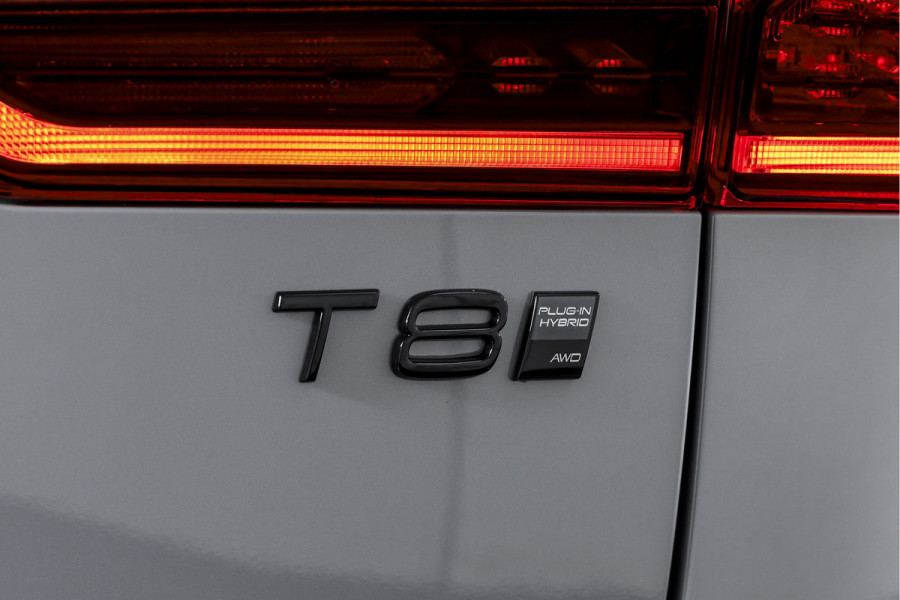 Volvo XC60 2.0 T8 Plug-in hybrid AWD Ultra Black Edition Facelift | Luchtvering | Harmon Kardon | S/K Panodak | Dig.Cockpit | Adapt.Cruise | Stoel-+Stuurverw. | 360 Camera | NAV+App.Connect | Auto.Airco | LM 21" | 5090