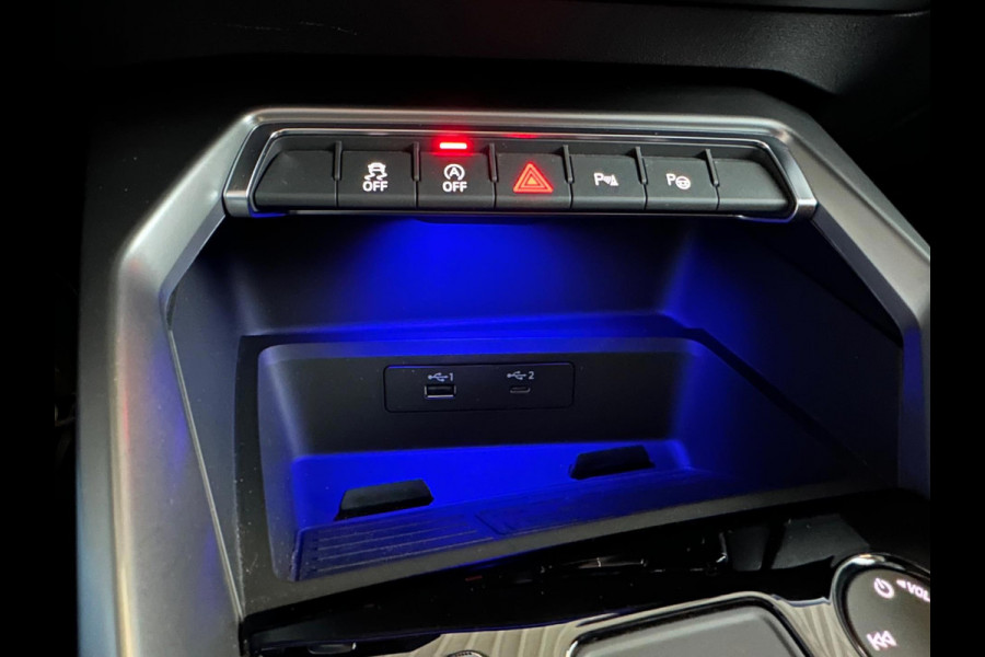 Audi A3 Limousine 35 TFSI edition one S-Line Panoramadak Virtual cockpit LED