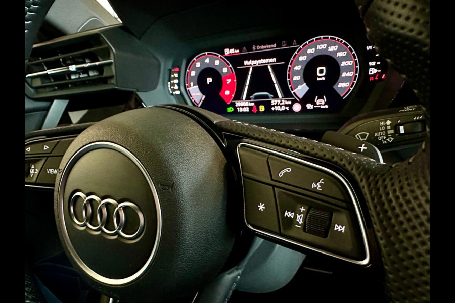Audi A3 Limousine 35 TFSI edition one S-Line Panoramadak Virtual cockpit LED