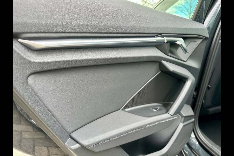 Audi A3 Limousine 35 TFSI edition one S-Line Panoramadak Virtual cockpit LED