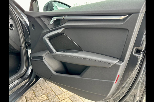 Audi A3 Limousine 35 TFSI edition one S-Line Panoramadak Virtual cockpit LED