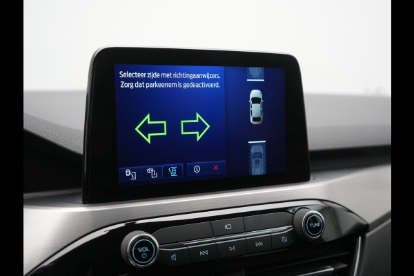 Ford Kuga 2.5 Titanium Plug in Hybrid 225pk Dealer O.H. PHEV | Adaptive Cruise | 360 Camera | Apple Carplay | Voorstoelen Verwarmd | Virtual Cockpit | Keyless | Blis | Navigatie | DAB |