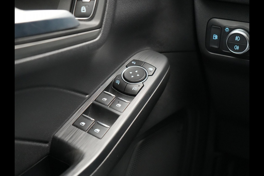 Ford Kuga 2.5 Titanium Plug in Hybrid 225pk Dealer O.H. PHEV | Adaptive Cruise | 360 Camera | Apple Carplay | Voorstoelen Verwarmd | Virtual Cockpit | Keyless | Blis | Navigatie | DAB |