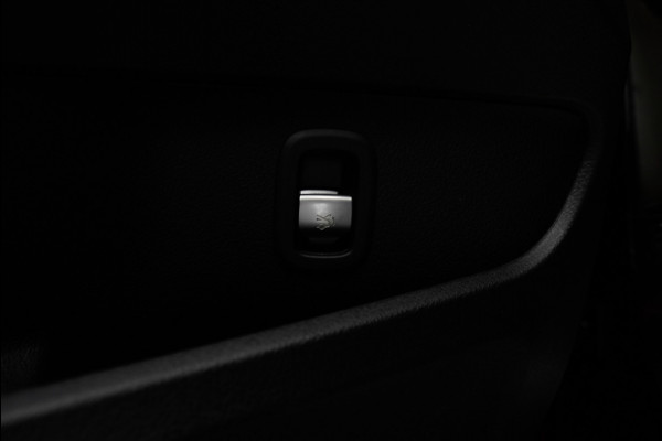 Mercedes-Benz C-Klasse Estate 180 AMG Line Panodak Leer 360° Memory Distronic+ Matrix Laser Navi LED Nightpack Elektr. trekhaak PTS Ambient Plus Elekt. achterklep LM velgen BTW auto!