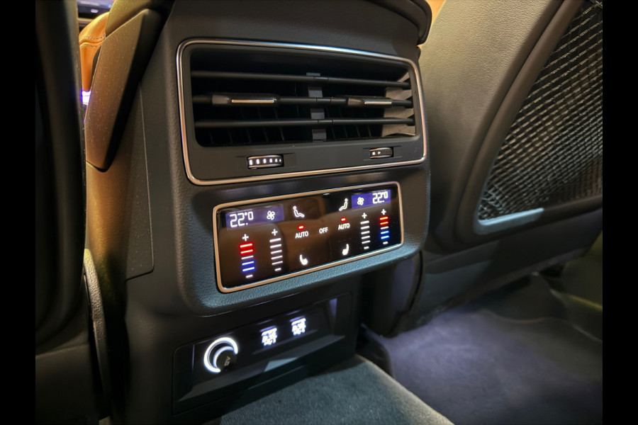 Audi RSQ8 4.0 TFSI quattro Pano|Ceramic|B&O 3D|HuD|Trekhaak