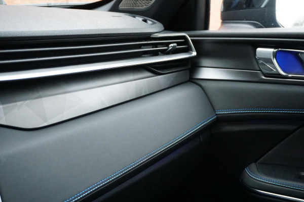 Lynk & Co 01 1.5 + 360 CAMERA / PANORAMADAK / INFINITY AUDIO