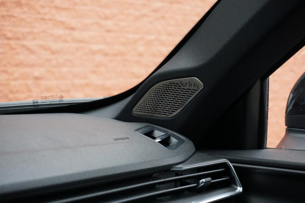 Lynk & Co 01 1.5 + 360 CAMERA / PANORAMADAK / INFINITY AUDIO