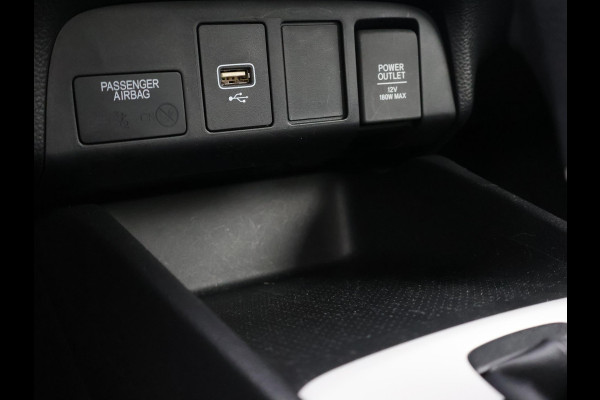 Honda Jazz 1.5 HEV ELEGANCE BI-TONE 1e EIG . GARANTIE 2033* STOELVERWARMING . CRUISE CONTROL . BLUETOOTH . ELEKTRISCHE RAMEN V+A