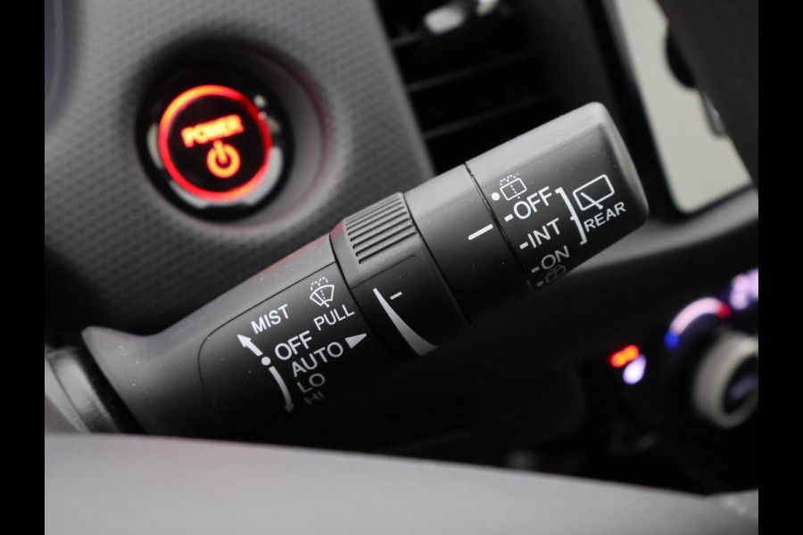 Honda Jazz 1.5 HEV ELEGANCE BI-TONE 1e EIG . GARANTIE 2033* STOELVERWARMING . CRUISE CONTROL . BLUETOOTH . ELEKTRISCHE RAMEN V+A