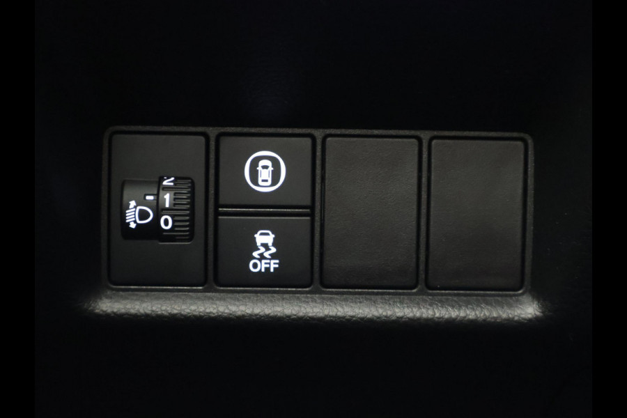 Honda Jazz 1.5 HEV ELEGANCE BI-TONE 1e EIG . GARANTIE 2033* STOELVERWARMING . CRUISE CONTROL . BLUETOOTH . ELEKTRISCHE RAMEN V+A