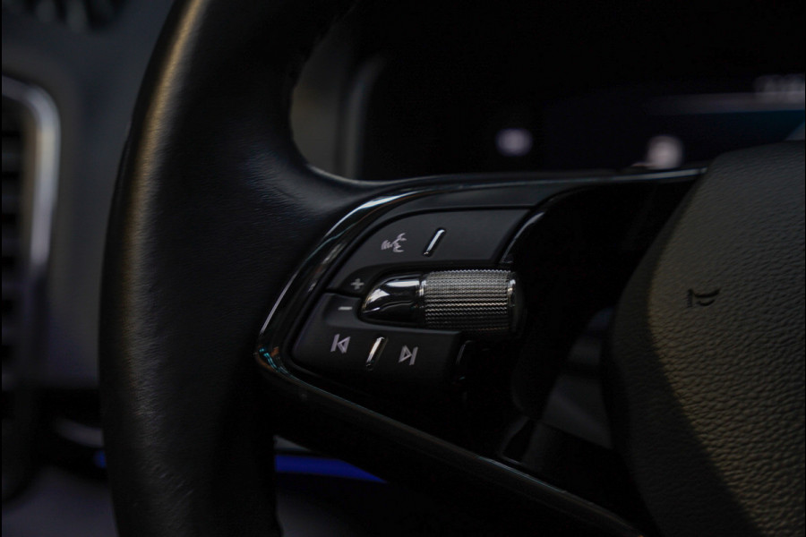 Škoda Karoq 1.5 TSI ACT Panodak Navi Virtual Stoelverwarming Cruise PDC LM velgen