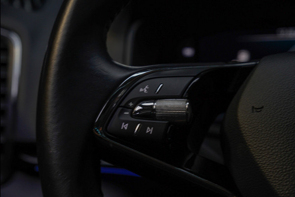 Škoda Karoq 1.5 TSI ACT Panodak Navi Virtual Stoelverwarming Cruise PDC LM velgen