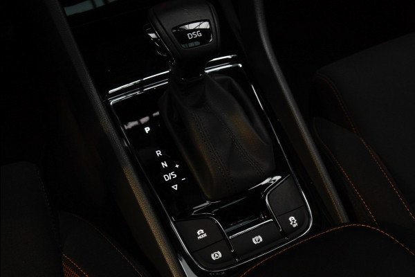 Škoda Karoq 1.5 TSI ACT Panodak Navi Virtual Stoelverwarming Cruise PDC LM velgen