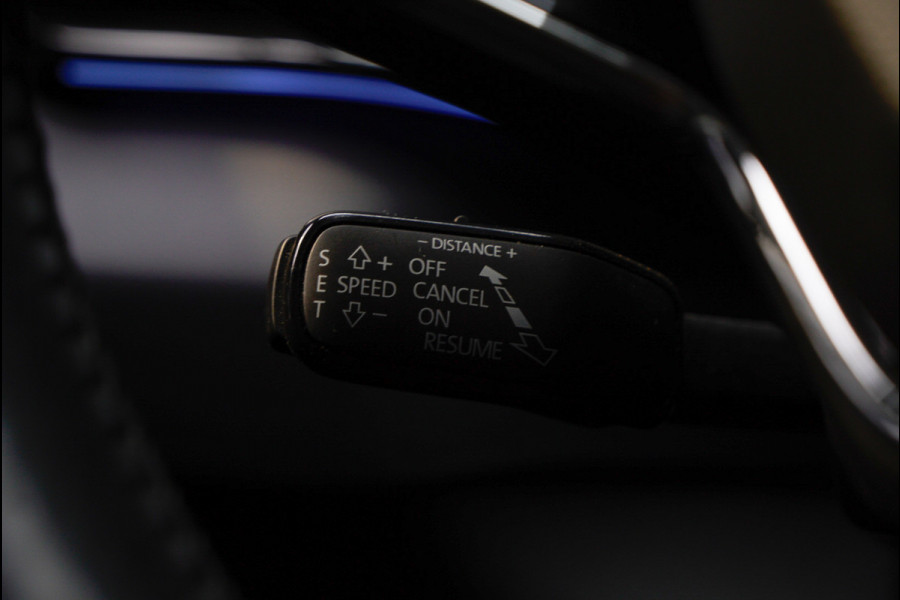 Škoda Karoq 1.5 TSI ACT Panodak Navi Virtual Stoelverwarming Cruise PDC LM velgen