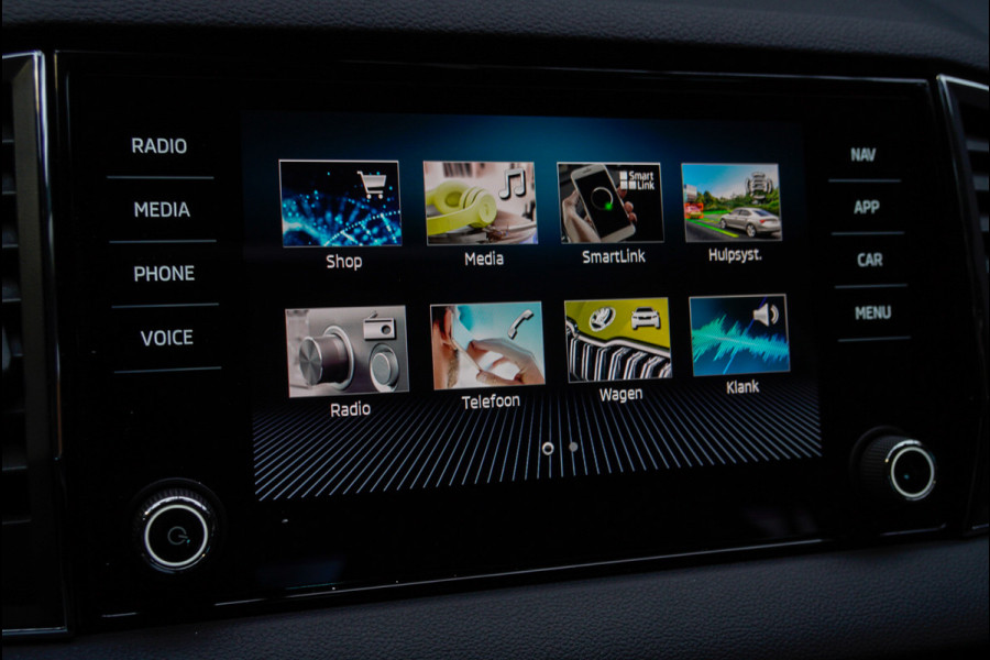 Škoda Karoq 1.5 TSI ACT Panodak Navi Virtual Stoelverwarming Cruise PDC LM velgen