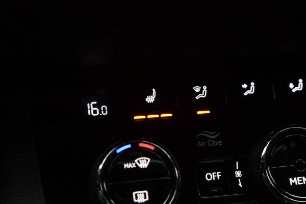 Škoda Karoq 1.5 TSI ACT Panodak Navi Virtual Stoelverwarming Cruise PDC LM velgen