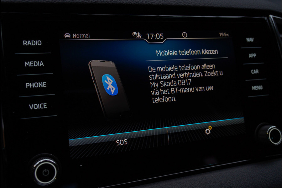 Škoda Karoq 1.5 TSI ACT Panodak Navi Virtual Stoelverwarming Cruise PDC LM velgen