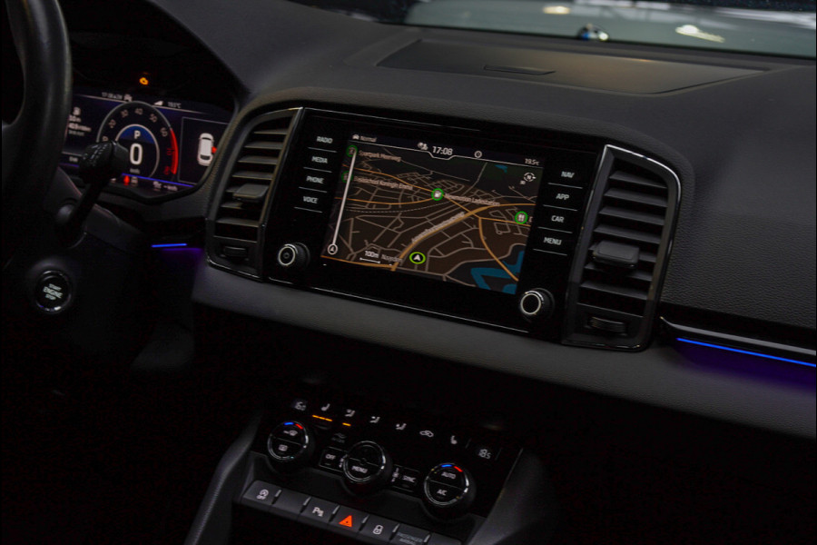 Škoda Karoq 1.5 TSI ACT Panodak Navi Virtual Stoelverwarming Cruise PDC LM velgen