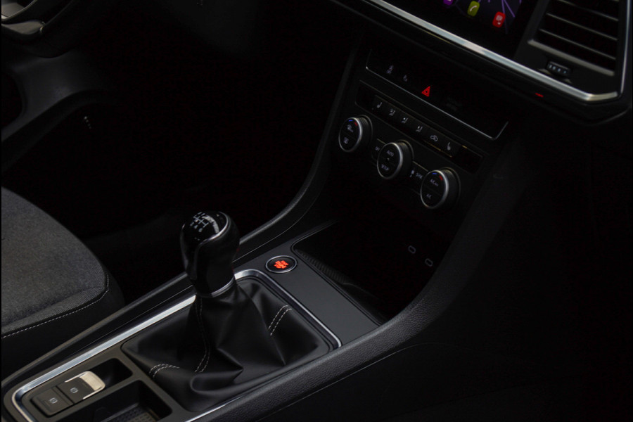 Seat Ateca 1.5 TSI Style. Navi ACC 360° Camera Beats Audio Stuur- & stoelverwarming Cruise PDC LM velgen