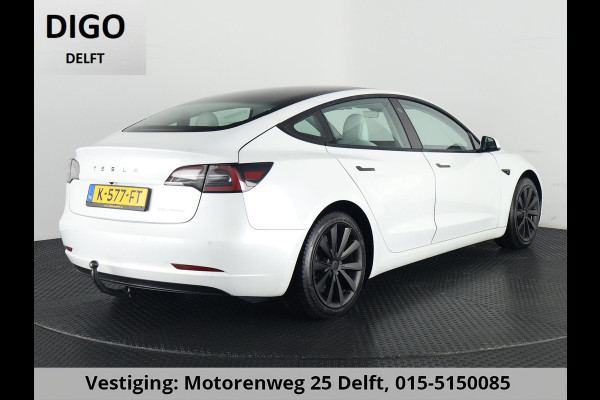 Tesla Model 3 LONGRANGE AWD 1e EIG ACCU SOD 92% ! GARANTIE 2031* RANGE TOT 592 KM WLTP !!!   BIJNA 2021 .TREKHAAK . PANORAMA DAK . VOOR & ACHTERSTOELEN VERWARMD . KEYLESS