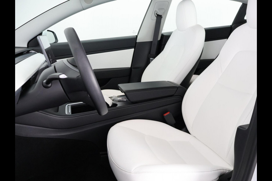 Tesla Model 3 LONGRANGE AWD 1e EIG ACCU SOD 92% ! GARANTIE 2031* RANGE TOT 592 KM WLTP !!!   BIJNA 2021 .TREKHAAK . PANORAMA DAK . VOOR & ACHTERSTOELEN VERWARMD . KEYLESS