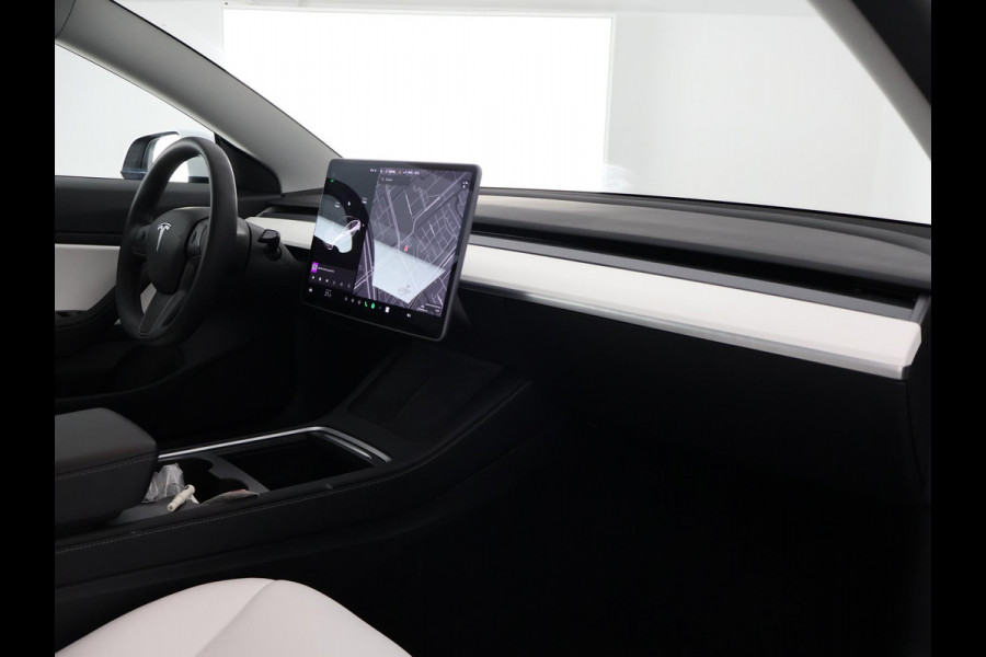 Tesla Model 3 LONGRANGE AWD 1e EIG ACCU SOD 92% ! GARANTIE 2031* RANGE TOT 592 KM WLTP !!!   BIJNA 2021 .TREKHAAK . PANORAMA DAK . VOOR & ACHTERSTOELEN VERWARMD . KEYLESS