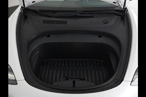 Tesla Model 3 LONGRANGE AWD 1e EIG ACCU SOD 92% ! GARANTIE 2031* RANGE TOT 592 KM WLTP !!!   BIJNA 2021 .TREKHAAK . PANORAMA DAK . VOOR & ACHTERSTOELEN VERWARMD . KEYLESS